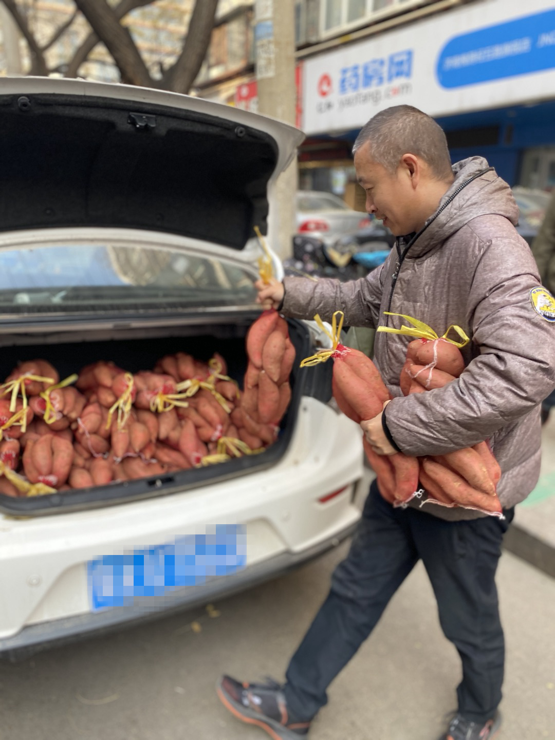 华科电气研发中心组织“爱心红薯”认购活动 为白血病患儿雪中送炭(图6)